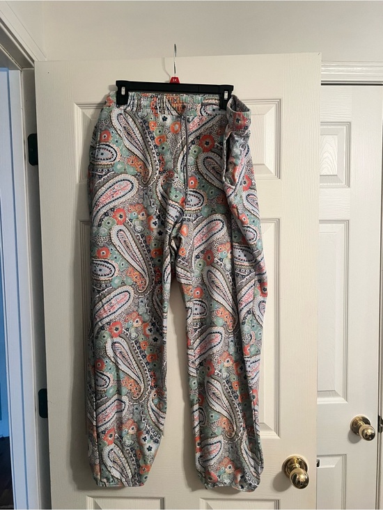 Vera Bradley Other - Vera Bradley Paisley Jogger PJ Pants in Mint, Coral & Gray